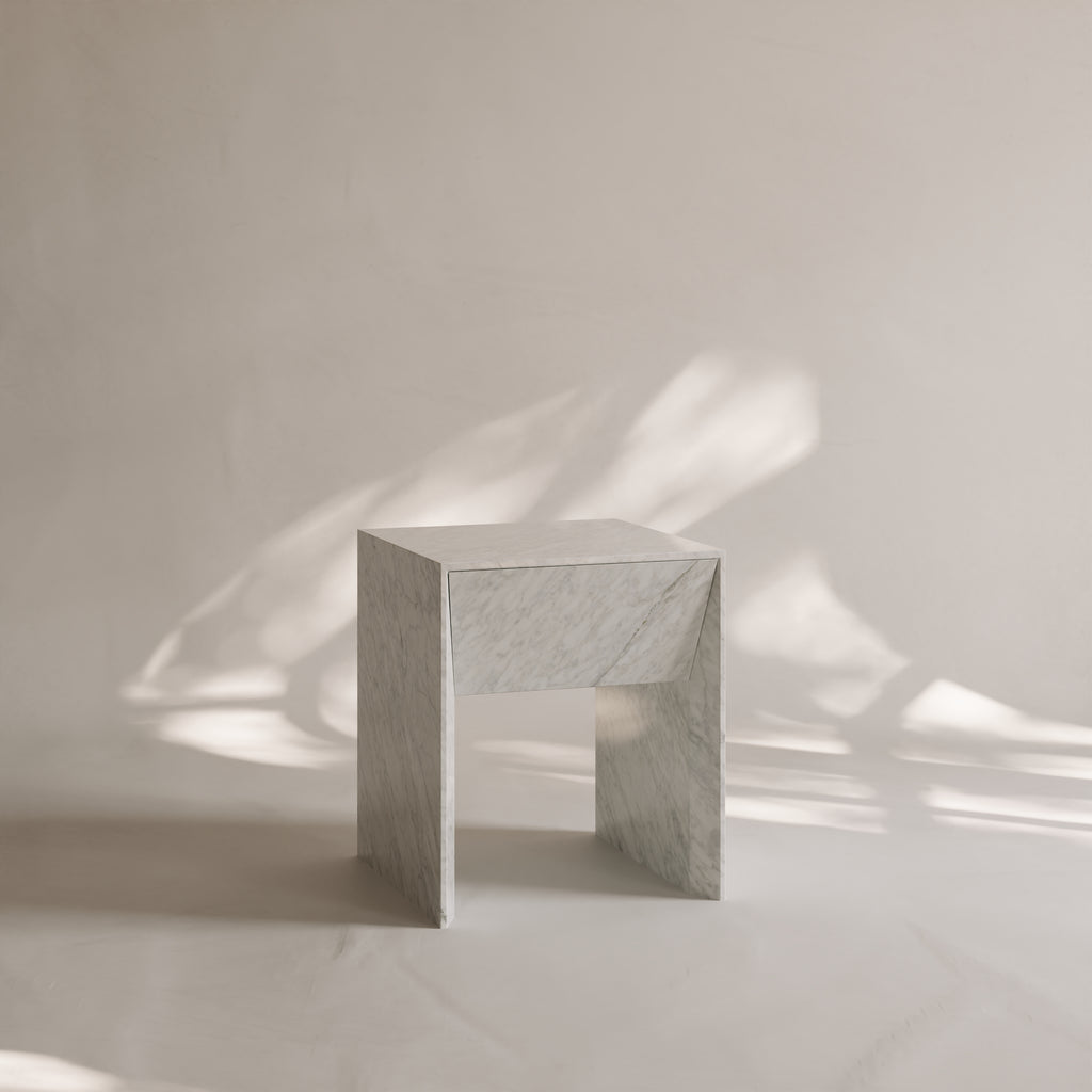 Axis Carrara